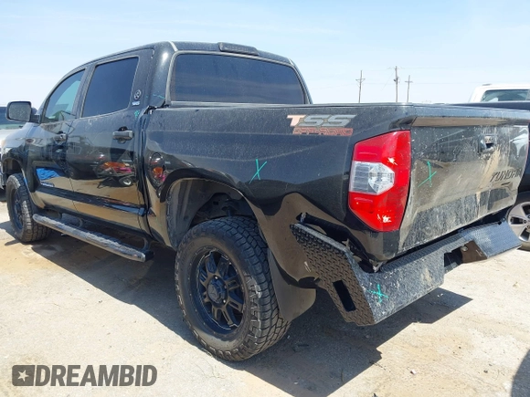 2015 Toyota Tundra SR5 z VIN 5TFEM5F13FX091191, wystawiony jako IAAI lot #41887843 z przebiegiem 91 588 mil mil oraz . Historia ofert i sprzedaży dostępna na DreamBid. Obrazek 3.
