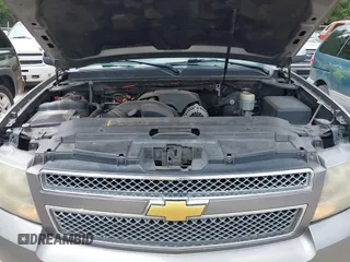 2007 Chevrolet Tahoe LTZ with VIN 1GNFC13J37J399493, listed as a IAAI auction lot 42656195 with 231,950 mi miles and . Bid and sale history available at DreamBid. Image 10.