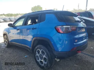 2022 Jeep Compass Trailhawk z VIN 3C4NJDDB1NT167161, wystawiony jako Copart lot #55769615 z przebiegiem 44 557 mil mil oraz Czysty tytuł • Clean title. Historia ofert i sprzedaży dostępna na DreamBid. Obrazek 2.