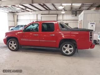 2010 Chevrolet Avalanche LTZ with VIN 3GNVKGE03AG230332, listed as a IAAI auction lot 41756864 with 108,514 mi miles. Bid and sale history available at carsss.com. Image 14.
