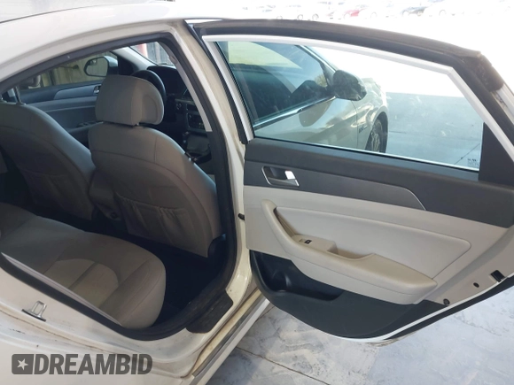 2016 Hyundai Sonata Hybrid SE with VIN KMHE24L15GA009241, listed as a IAAI auction lot 42083395 with 127,068 mi miles. Bid and sale history available at carsss.com. Image 8.