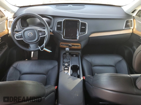 2021 Volvo XC90 Momentum with VIN YV4A22PK3M1717801, listed as a Copart auction lot 88408865 with 35,414 mi miles and Clean title. Bid and sale history available at DreamBid. Image 8.