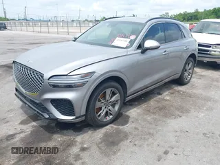 2023 Genesis GV70 Sport z VIN KMUMCDTC9PU093915, wystawiony jako IAAI lot #42147430 z przebiegiem 40 349 mil mil oraz . Historia ofert i sprzedaży dostępna na DreamBid. Obrazek 2.