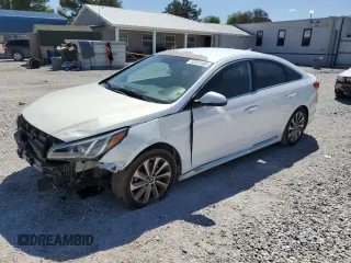 2015 Hyundai Sonata Limited with VIN 5NPE34AF7FH101524, listed as a Copart auction lot 52241465 with 136,586 mi miles and Salvage Title. Bid and sale history available at DreamBid. Image 1.