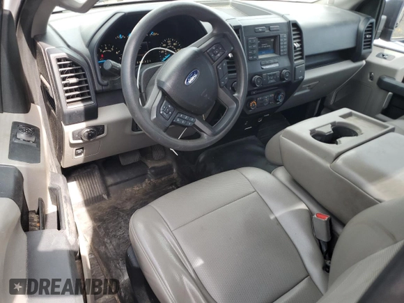 2016 Ford F-150 XL z VIN 1FTMF1C8XGFC05713, wystawiony jako Copart lot #64000995 z przebiegiem 41 474 mil mil oraz Szkoda całkowita • Salvage title. Historia ofert i sprzedaży dostępna na DreamBid. Obrazek 8.