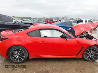 2022 Toyota 86 z VIN JF1ZNBC11N8755312, wystawiony jako IAAI lot #41945804 z przebiegiem 24 794 mil mil oraz . Historia ofert i sprzedaży dostępna na DreamBid. Obrazek 13.