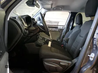 2020 Jeep Renegade Latitude with VIN ZACNJBBB9LPL18157, listed as a Copart auction lot 56581795 with 37,282 mi miles and Salvage title. Bid and sale history available at DreamBid. Image 7.