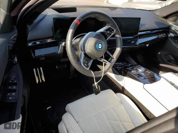 2024 BMW i5 M60 with VIN WBY43FK02RCR61881, listed as a Copart auction lot 71092944 with 0 mi miles and Salvage Title. Bid and sale history available at carsss.com. Image 8.