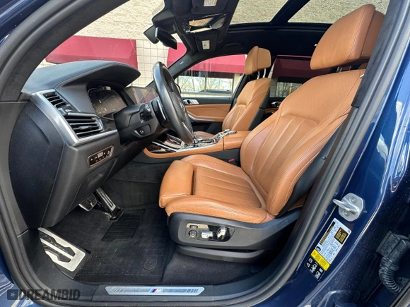 2021 BMW X7 xDrive40i with VIN 5UXCW2C09M9E19633, listed as a Copart auction lot 52605545 with 118,370 mi miles and Clean Title. Bid and sale history available at carsss.com. Image 14.