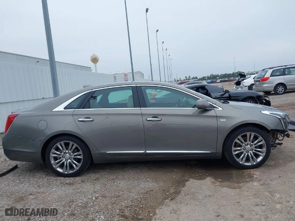2019 Cadillac XTS Luxury with VIN 2G61M5S32K9128829, listed as a IAAI auction lot 41586235 with 22,009 mi miles. Bid and sale history available at carsss.com. Image 14.