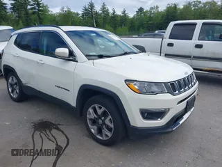 2021 Jeep Compass Limited z VIN 3C4NJDCB7MT520275, wystawiony jako IAAI lot #42270862 z przebiegiem 130 489 mil mil oraz . Historia ofert i sprzedaży dostępna na DreamBid. Obrazek 1.