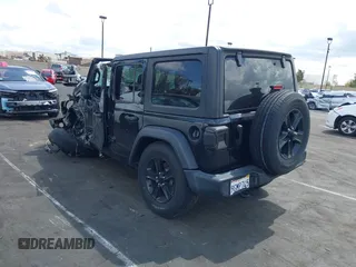 2023 Jeep Wrangler Sport S с VIN 1C4HJXDN5PW634233, выставлен на аукционе IAAI как лот 41926302 с пробегом 14 422 миль миль и . История ставок и продаж доступна на DreamBid. Изображение 3.