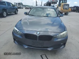 2013 BMW 3 Series 320i xDrive с VIN WBA3C3C53DF980210, выставлен на аукционе Copart как лот 56383714 с пробегом 115 824 миль миль и Списание • Salvage title. История ставок и продаж доступна на DreamBid. Изображение 5.