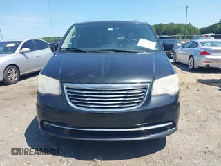 2014 Chrysler Town & Country Touring z VIN 2C4RC1BG2ER348099, wystawiony jako IAAI lot #42411961 z przebiegiem 249 144 mil mil oraz . Historia ofert i sprzedaży dostępna na DreamBid. Obrazek 6.