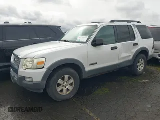 2006 Ford Explorer XLT with VIN 1FMEU73E66UA65376, listed as a IAAI auction lot 41732222 with 203,086 mi miles. Bid and sale history available at carsss.com. Image 2.