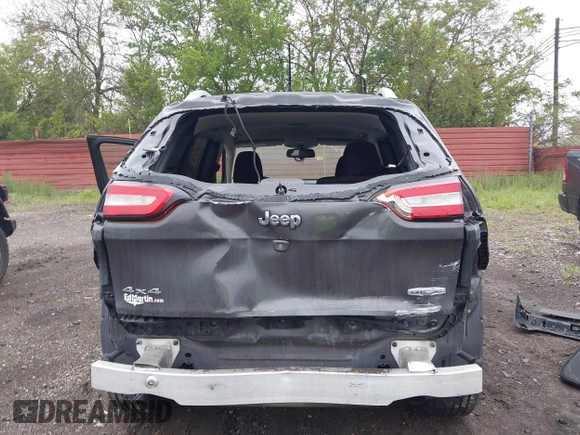 2016 Jeep Cherokee Latitude z VIN 1C4PJMCS1GW154188, wystawiony jako IAAI lot #42318317 z przebiegiem 189 347 mil mil oraz . Historia ofert i sprzedaży dostępna na DreamBid. Obrazek 6.