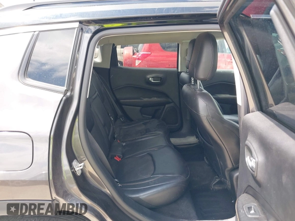 2018 Jeep Compass Latitude z VIN 3C4NJCBB6JT134227, wystawiony jako IAAI lot #42380167 z przebiegiem 67 807 mil mil oraz . Historia ofert i sprzedaży dostępna na DreamBid. Obrazek 8.