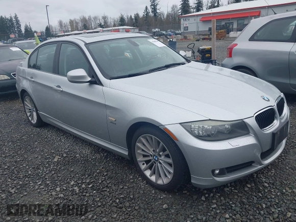 2011 BMW 3 Series 328i xDrive z VIN WBAPK5G50BNN26400, wystawiony jako IAAI lot #41885509 z przebiegiem 190 962 mil mil oraz . Historia ofert i sprzedaży dostępna na DreamBid. Obrazek 1.