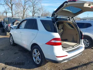 2014 Mercedes-Benz M 350 with VIN 4JGDA2EB2EA302665, listed as a IAAI auction lot 41539372 with 109,287 mi miles and . Bid and sale history available at DreamBid. Image 3.