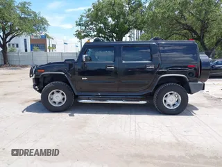 2004 Hummer H2 z VIN 5GRGN23U94H122582, wystawiony jako IAAI lot #42541864 z przebiegiem 105 764 mil mil oraz . Historia ofert i sprzedaży dostępna na DreamBid. Obrazek 14.