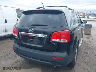 2013 Kia Sorento EX with VIN 5XYKU3A63DG408185, listed as a IAAI auction lot 41776496 with 145,601 mi miles. Bid and sale history available at carsss.com. Image 4.