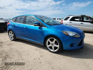 2014 Ford Focus Titanium with VIN 1FADP3N21EL198009, listed as a Copart auction lot 61939335 with 133,792 mi miles and Clean title. Bid and sale history available at DreamBid. Image 4.