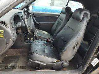 1995 Saab 900 z VIN YS3DD78B8S7024764, wystawiony jako Copart lot #47558175 z przebiegiem 99 965 mil mil oraz Czysty tytuł • Clean title. Historia ofert i sprzedaży dostępna na DreamBid. Obrazek 7.