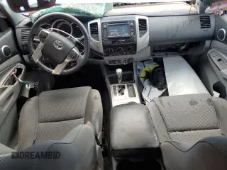 2014 Toyota Tacoma PreRunner with VIN 3TMJU4GN0EM170736, listed as a Copart auction lot 61993545 with 194,801 mi miles and Salvage title. Bid and sale history available at DreamBid. Image 8.