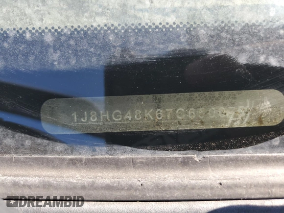 2007 Jeep Commander Sport with VIN 1J8HG48K67C650075, listed as a Copart auction lot 69755804 with 0 mi miles and Non Repairable. Bid and sale history available at carsss.com. Image 13.