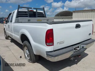 2002 Ford F-250 XL с VIN 1FTNX20L32EB53078, выставлен на аукционе IAAI как лот 42611830 с пробегом 206 243 миль миль и . История ставок и продаж доступна на DreamBid. Изображение 3.