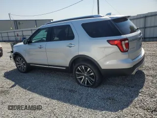 2017 Ford Explorer Platinum z VIN 1FM5K8HT9HGD05220, wystawiony jako Copart lot #60704795 z przebiegiem 59 128 mil mil oraz Szkoda całkowita • Salvage title. Historia ofert i sprzedaży dostępna na DreamBid. Obrazek 2.