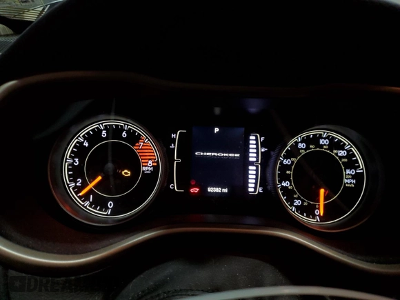 2018 Jeep Cherokee Latitude Tech Connect с VIN 1C4PJMCX8JD586727, выставлен на аукционе Copart как лот 42316915 с пробегом 92 382 миль миль и Списание • Salvage title. История ставок и продаж доступна на DreamBid. Изображение 9.