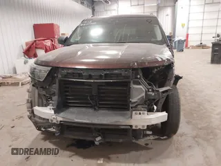 2020 Ford Explorer XLT with VIN 1FMSK8DHXLGA27909, listed as a IAAI auction lot 40822423 with 90,458 mi miles. Bid and sale history available at carsss.com. Image 6.