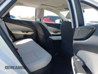 2025 Lexus NX 450h+ Luxury z VIN JTJHKCFZ0S2057811, wystawiony jako IAAI lot #42369138 z przebiegiem 1 962 mil mil oraz . Historia ofert i sprzedaży dostępna na DreamBid. Obrazek 8.