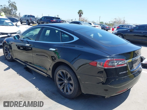 2019 Tesla Model S 75D с VIN 5YJSA1E22KF304098, выставлен на аукционе IAAI как лот 42293794 с пробегом 49 545 миль миль и . История ставок и продаж доступна на DreamBid. Изображение 3.