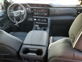 2025 GMC Sierra 1500 with VIN 3GTUUFE85SG126781, listed as a Copart auction lot 42742695 with 2,365 mi miles and Salvage Title. Bid and sale history available at DreamBid. Image 8.