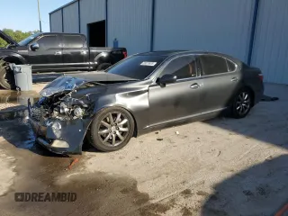 2007 Lexus LS 460 L z VIN JTHGL46F175008130, wystawiony jako Copart lot #55078805 z przebiegiem 161 247 mil mil oraz Szkody całkowita. Historia ofert i sprzedaży dostępna na DreamBid. Obrazek 1.
