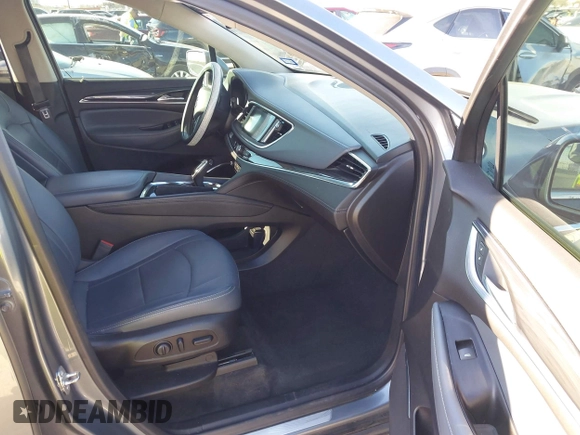 2019 Buick Enclave Essence with VIN 5GAERBKW1KJ201509, listed as a IAAI auction lot 41355665 with 85,047 mi miles and . Bid and sale history available at carsss.com. Image 5.