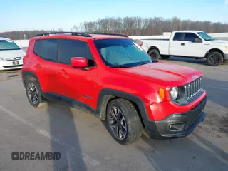 2015 Jeep Renegade Latitude with VIN ZACCJABT6FPB23098, listed as a IAAI auction lot 41538866 with 111,107 mi miles. Bid and sale history available at carsss.com. Image 1.