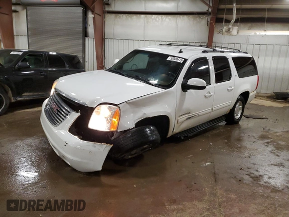 2011 GMC Yukon XL SLT with VIN 1GKS2KE32BR286468, listed as a Copart auction lot 50509415 with 271,634 mi miles and Clean Title. Bid and sale history available at carsss.com. Image 1.