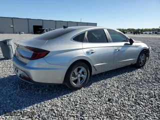 2021 Hyundai Sonata SE with VIN 5NPEG4JAXMH116931, listed as a Copart auction lot 49949535 with 31,561 mi miles and Salvage Title. Bid and sale history available at carsss.com. Image 3.