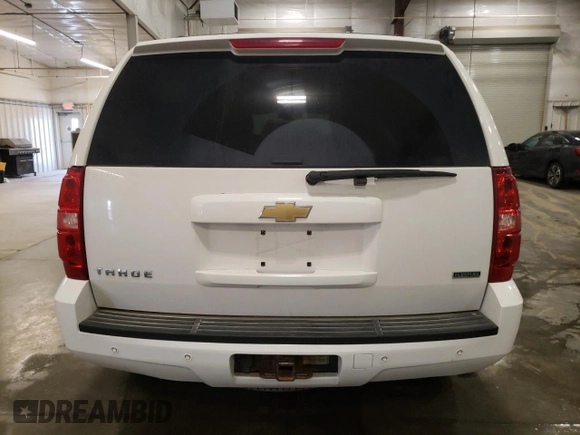 2011 Chevrolet Tahoe LT z VIN 1GNSKBE04BR366265, wystawiony jako Copart lot #55058045 z przebiegiem 136 971 mil mil oraz Szkoda całkowita • Salvage title. Historia ofert i sprzedaży dostępna na DreamBid. Obrazek 6.
