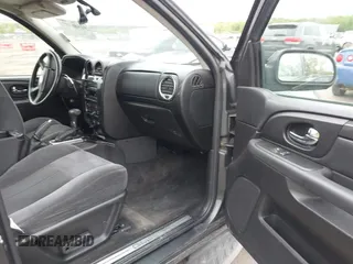 2007 GMC Envoy SLE z VIN 1GKDS13S572214421, wystawiony jako IAAI lot #42186747 z przebiegiem Nie podano mil oraz . Historia ofert i sprzedaży dostępna na DreamBid. Obrazek 5.