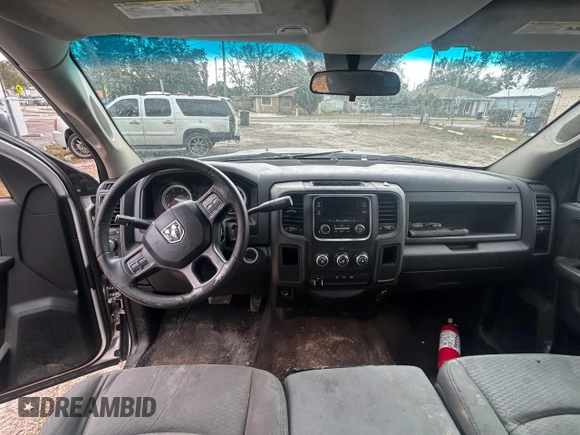 2014 Ram 3500 Tradesman with VIN 3C63RPGLXEG108065, listed as a Copart auction lot 43269975 with 268,985 mi miles and Clean Title. Bid and sale history available at carsss.com. Image 9.