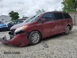 2017 Toyota Sienna XLE Auto Access Seat with VIN 5TDYZ3DC9HS796884, listed as a Copart auction lot 65451165 with 59,704 mi miles and Salvage title. Bid and sale history available at DreamBid. Image 1.