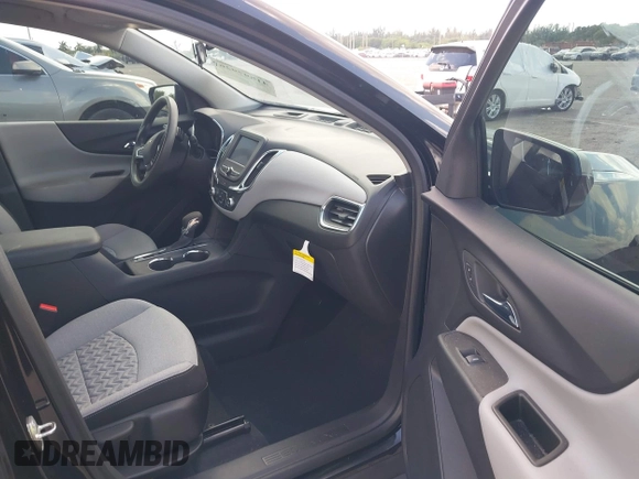 2024 Chevrolet Equinox LS z VIN 3GNAXHEG2RL155399, wystawiony jako IAAI lot #41897926 z przebiegiem 19 544 mil mil oraz . Historia ofert i sprzedaży dostępna na DreamBid. Obrazek 5.