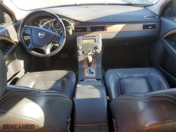 2010 Volvo XC70 3.2L with VIN YV4960BZ3A1076936, listed as a Copart auction lot 86157894 with 135657 miles and Salvage Title. Bid and sale history available at carsss.com. Image 8.
