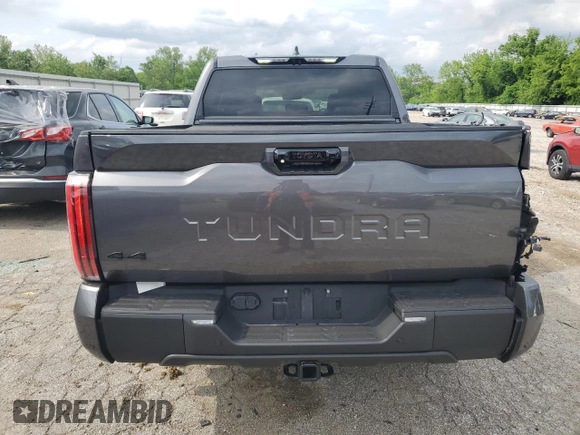 2024 Toyota Tundra Limited z VIN 5TFWA5DB8RX186584, wystawiony jako Copart lot #56949425 z przebiegiem 8 070 mil mil oraz Szkoda całkowita • Salvage title. Historia ofert i sprzedaży dostępna na DreamBid. Obrazek 6.