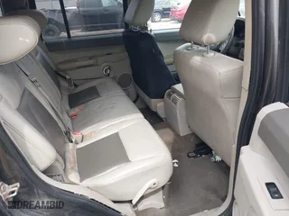 2006 Jeep Commander Limited with VIN 1J8HG58266C338505, listed as a IAAI auction lot 41913305 with 189,359 mi miles. Bid and sale history available at carsss.com. Image 8.