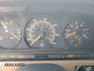 1987 Mercedes-Benz 300 with VIN WDBCB25DXHA362260, listed as a Copart auction lot 67910114 with 219,644 mi miles and Salvage Title. Bid and sale history available at carsss.com. Image 9.
